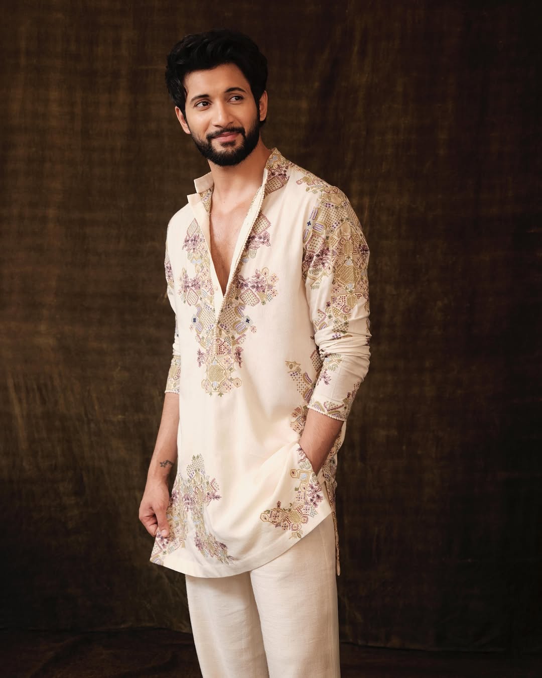 Ivory  Embroidered Kurta pajama Set for Men