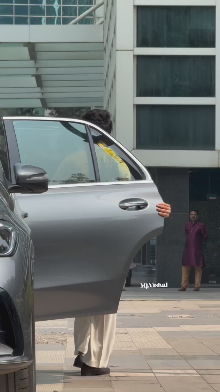 Yellow Ethnic kurta set with heavy embroidery