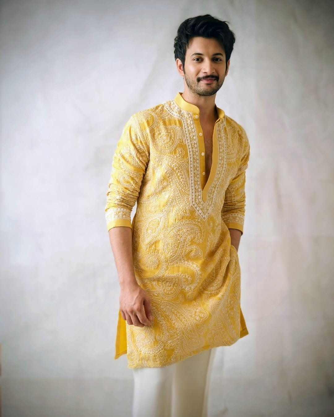 Yellow Ethnic kurta set with heavy embroidery