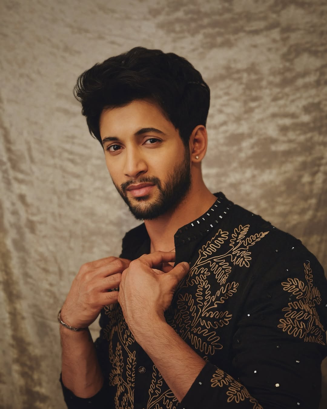 Rohit Saraf Black Kurta set With Embroidery