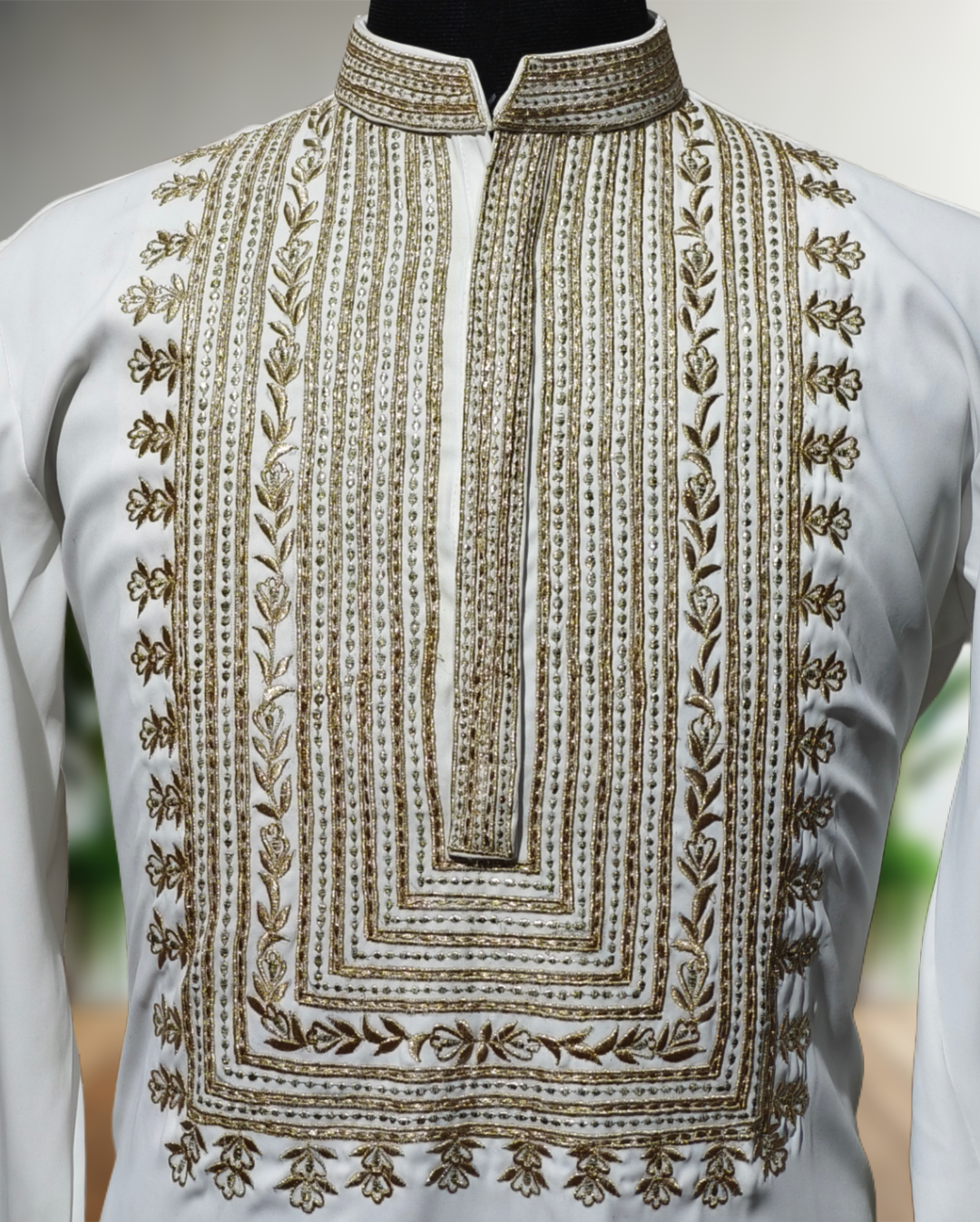 Ivory silk kurta set with Embroidery