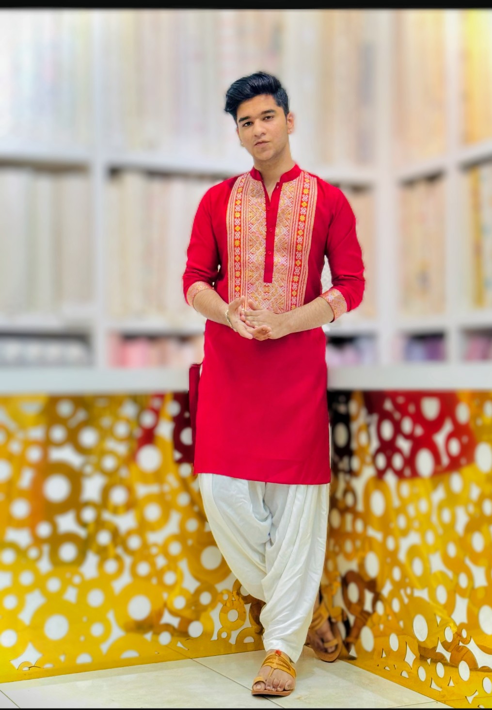Hot red kurta set with Embroidery