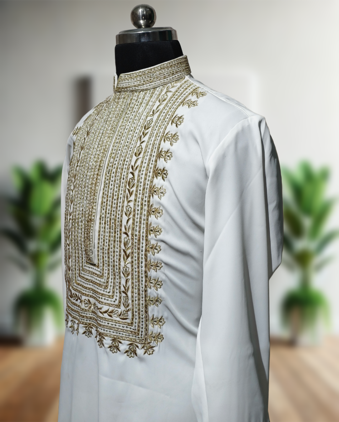 Ivory silk kurta set with Embroidery